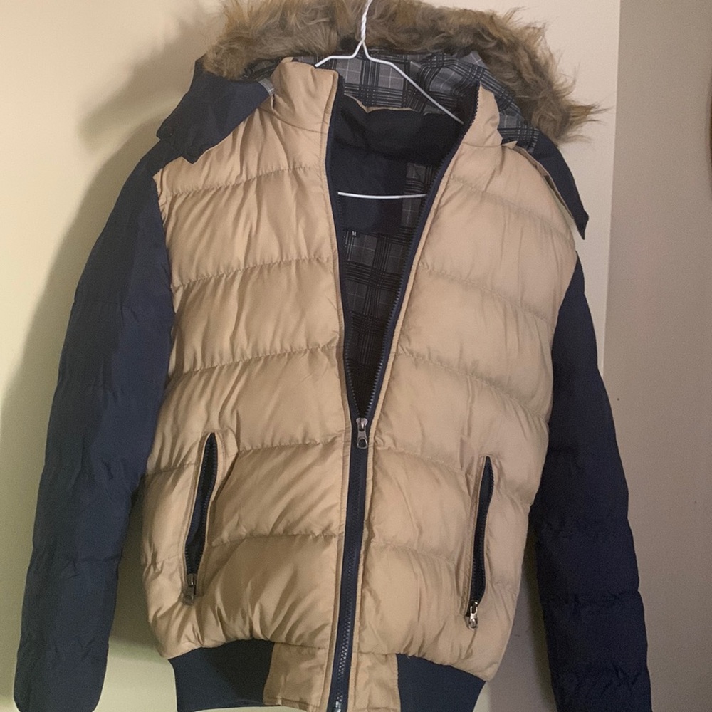 Puffer jacket with fur hood | Size Medium | Navy blue- Khaki *plaid inside